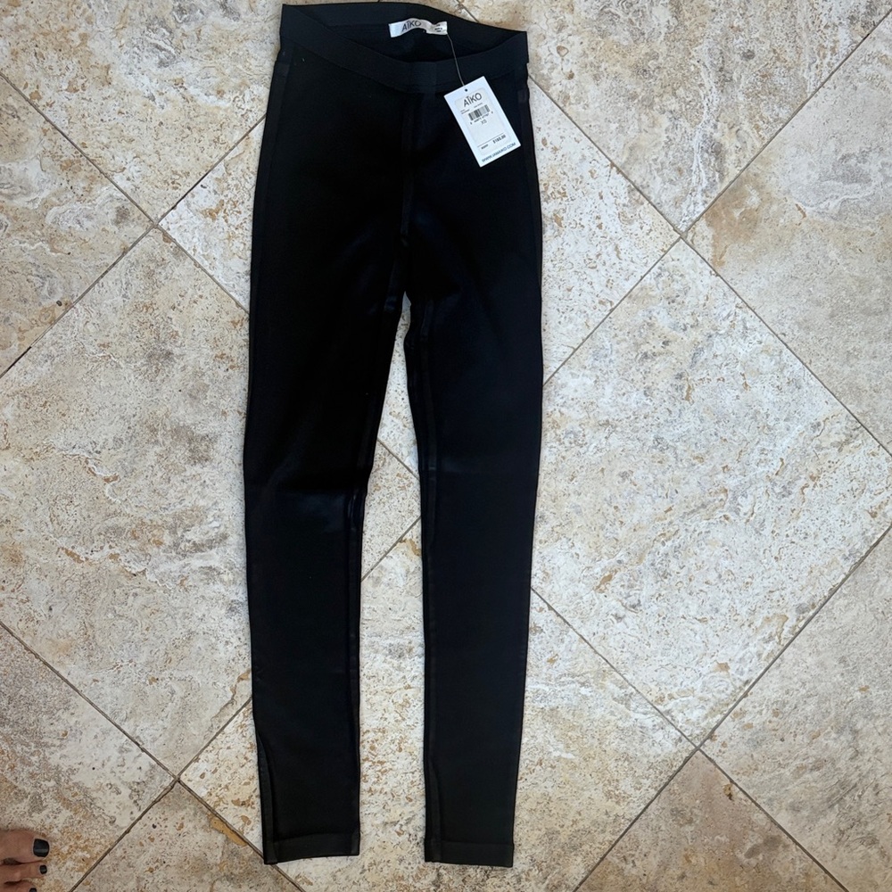 Aiko Classic Black Women's Leggings